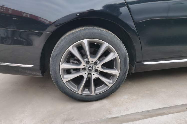 Used Mercedes-Benz E-Class 2018 Facelifted E 300 L Stylish Version
