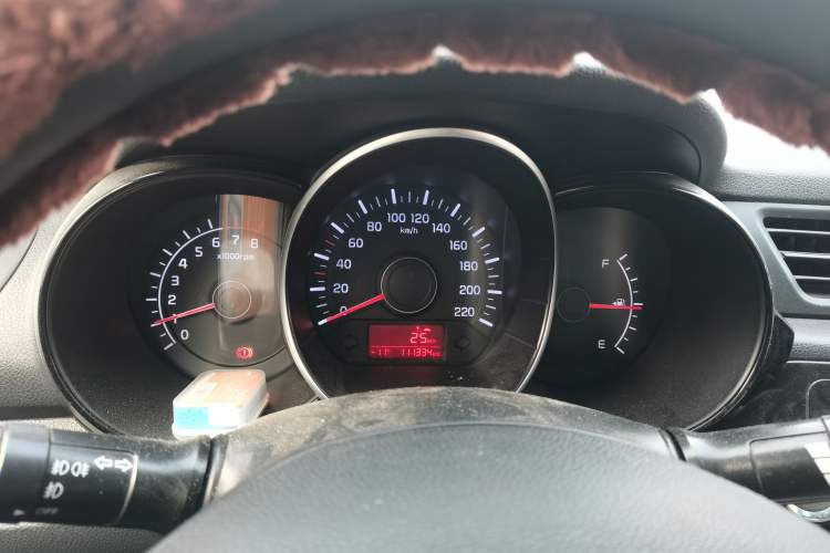 Used Kia K2 2015 Sedan 1.4L MT GLS
