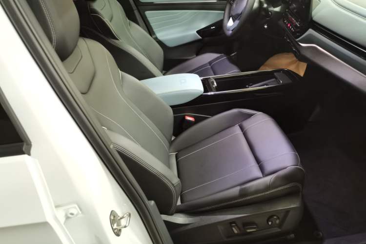 Used Volkswagen ID.4 X 2024 Pure & Smart Edition
