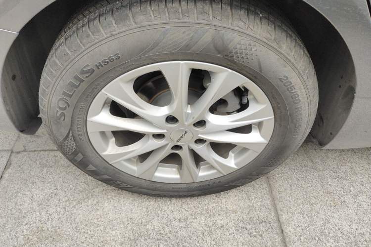 Used Roewe i5 2023 1.5L Manual Comfort Edition
