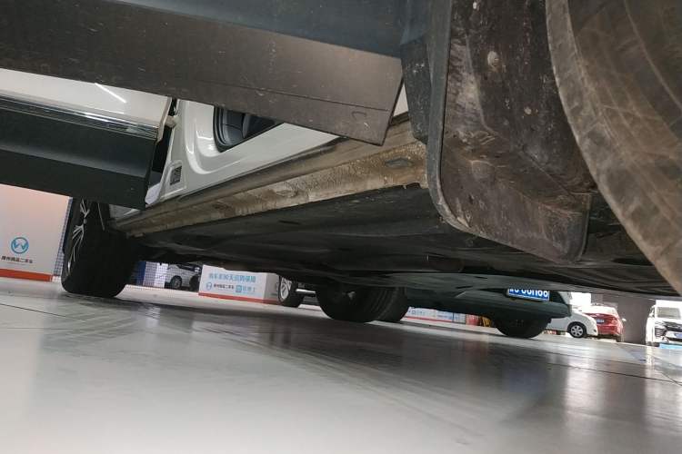 Used Volkswagen Tiguan L 2019 Revised 330TSI Automatic Two-Wheel Drive Smart & Luxury Edition China VI Standard
