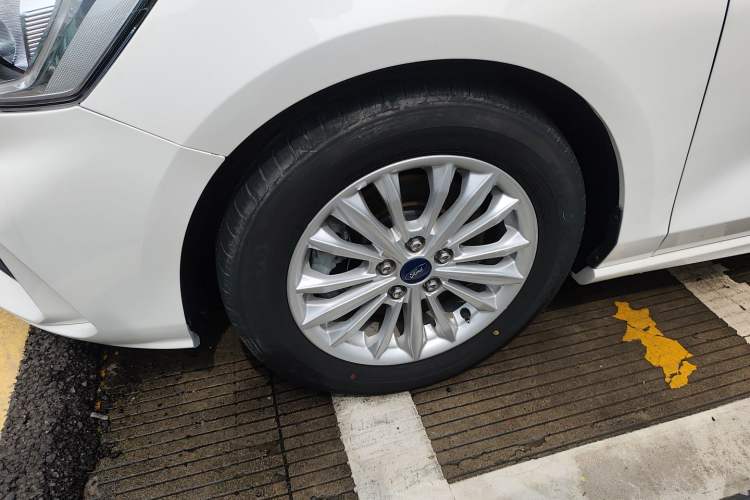 Used Ford Focus 2020 Sedan EcoBoost 180 Automatic Trend Edition
