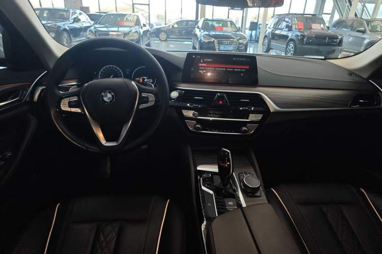 Used BMW 5 Series 2019 Facelifted 530Li Leading Edition Luxury Package
