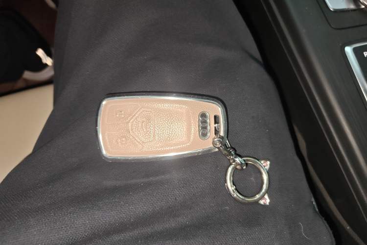 Used Audi A4L 2017 Plus 40 TFSI Ambition Model
