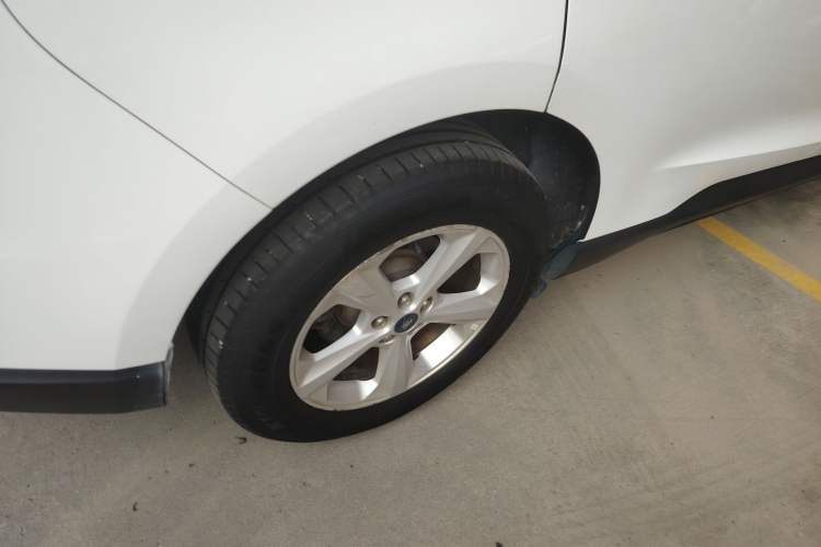 Used Ford Edge 2015 2.0T GTDi Two-Wheel-Drive Elite Edition
