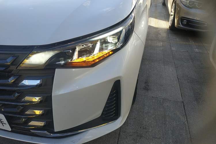 Used GAC Trumpchi M6 2023 PRO 270T DCT Luxury Edition
