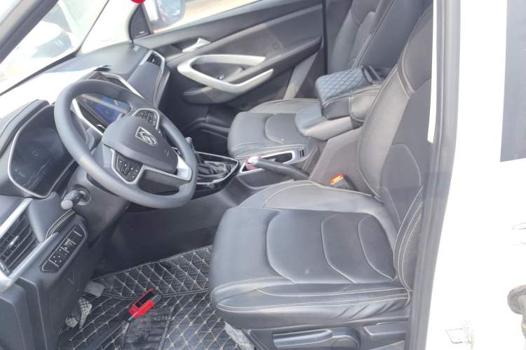 Used Baojun 530 2021 Global Car Anniversary Edition 1.5T CVT Luxury Model 5 Seats
