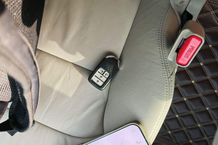 Used Honda Odyssey 2015 Updated Version 2.4L Smart Edition