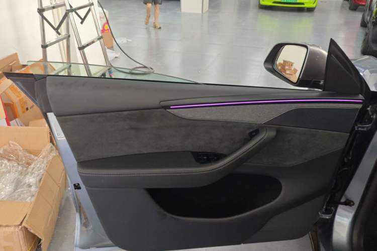 Used Tesla Model Y 2025 Updated Version Long-Range All-Wheel Drive
