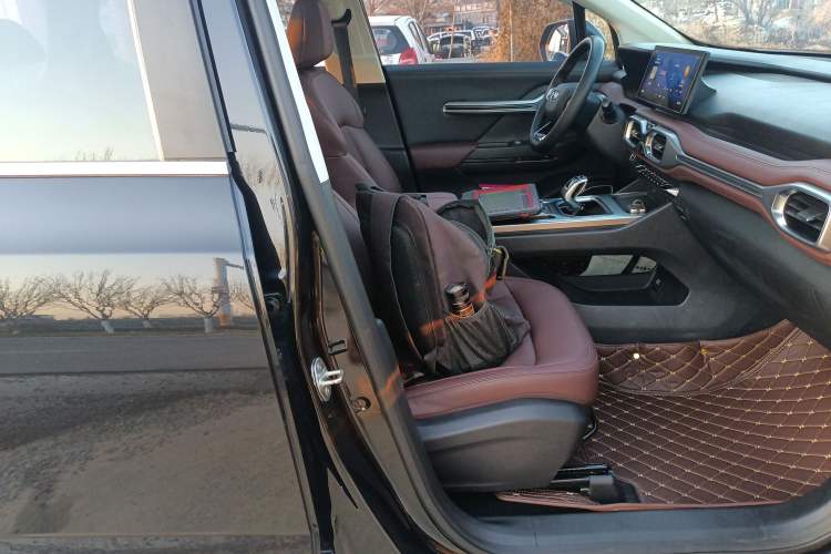 Used Geely Auto Haoyue 2022 1.8TD Automatic Prestige 7-Seater
