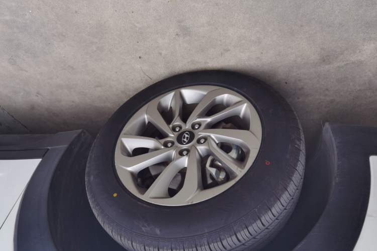 Used Hyundai Tucson 2015 1.6T Dual-Clutch Two-Wheel-Drive Smart Model