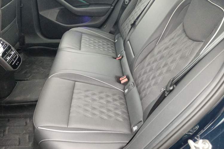 Used Volkswagen Magotan 2024 380TSI DSG Ultimate Edition
