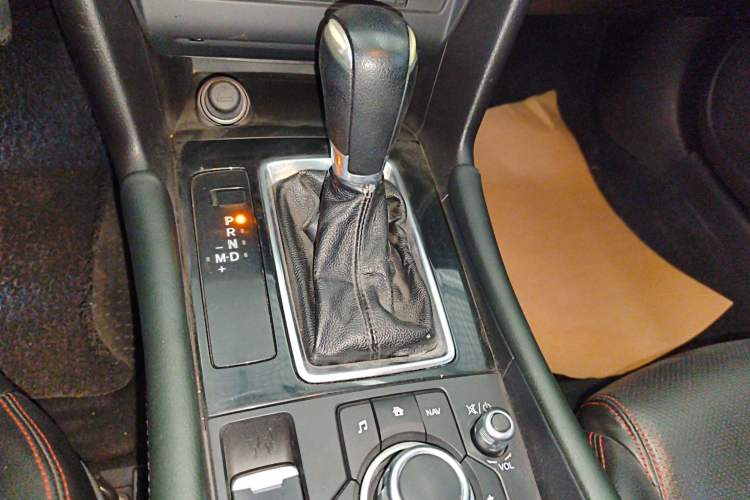 Used Mazda Mazda 3 Axela 2017 Sedan 1.5L Automatic Luxury Model Emission Standard China V
