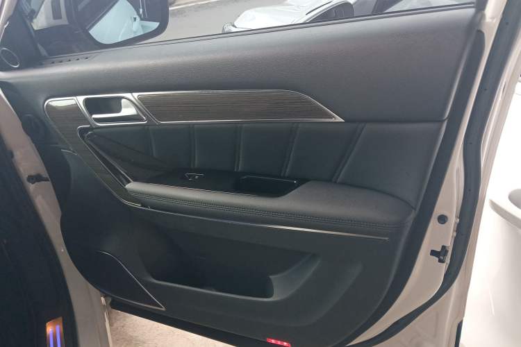 Used Haval H6 Coupe 2015 Blue Label 2.0T Automatic Two-Wheel Drive Elite Model
