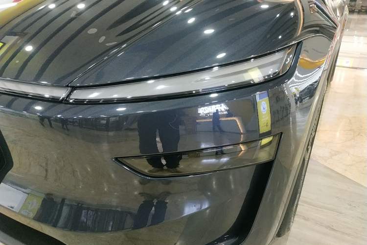 Used Tesla Model Y 2025 Long-Range All-Wheel-Drive Version