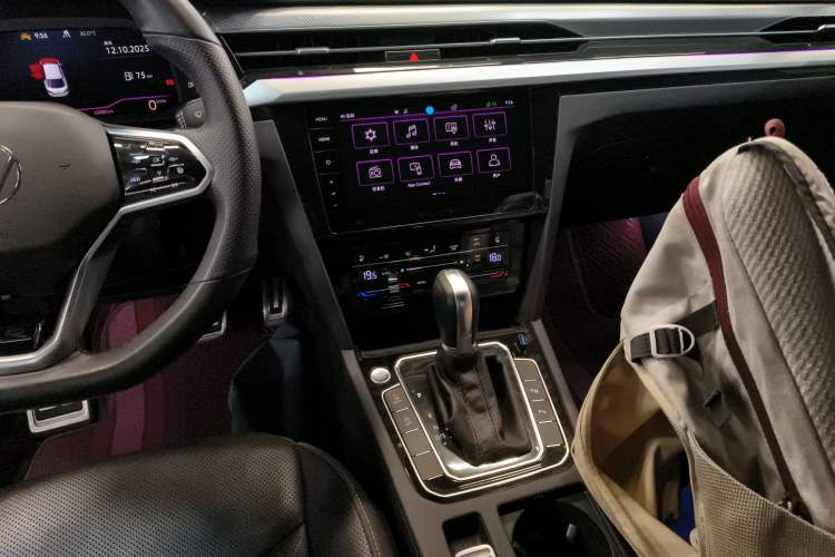 Used Volkswagen FAW-Volkswagen CC 2023 380TSI Striking Edition
