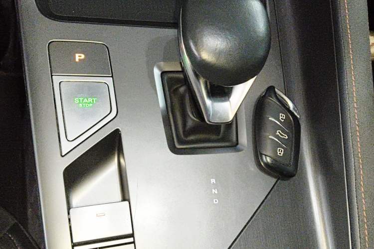 Used Roewe D5X DMH 2024 135 Tech Edition