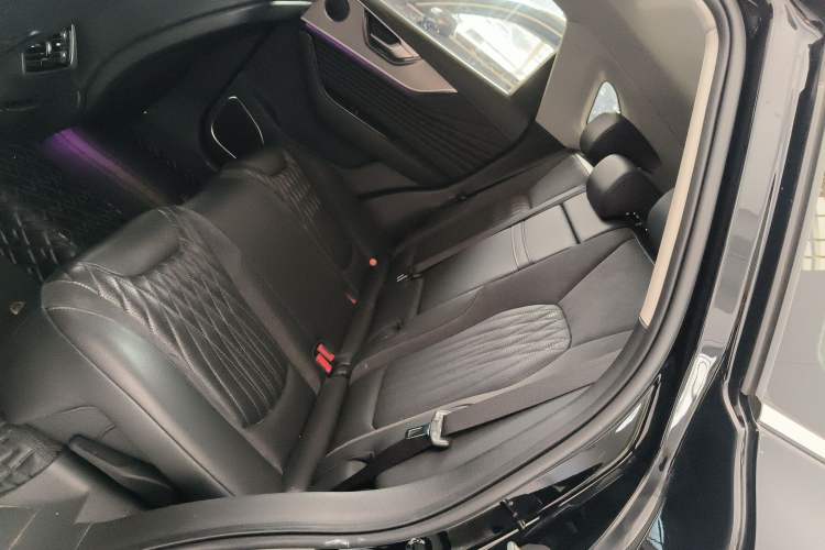 Used Hongqi HS5 2023 2.0T Qixiang Pro Edition
