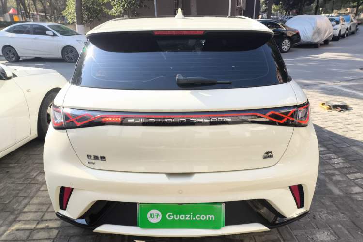 Used BYD Dolphin 2023 420 km Fashion Edition
