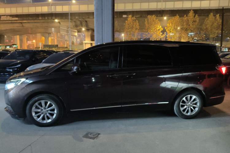 Used Buick GL8 2018 ES 28T Comfort Model China VI Standard