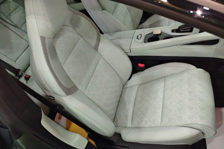 Used Zeekr 001 2025 WE Edition 100 kWh Rear-Wheel Drive
