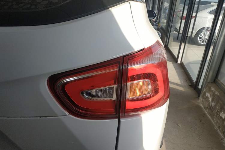 Used Baojun 510 2017 1.5L Automatic Fashion Model