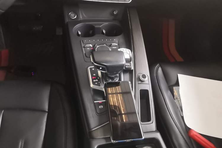 Used Audi A4L 2017 Plus 40 TFSI Ambition Model
