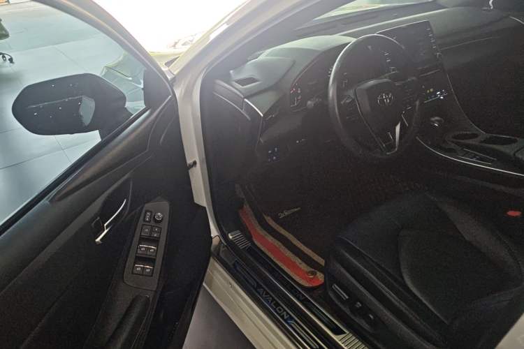 Used Toyota Avalon 2019 2.0L Luxury Edition China VI Standard