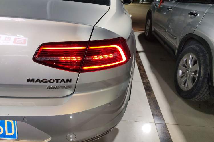 Used Volkswagen Magotan 2018 Facelift 380TSI DSG Luxury Version
