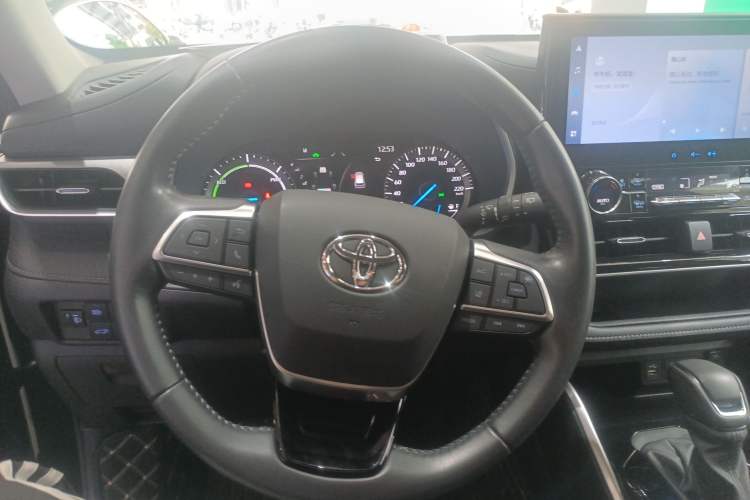 Used Toyota Highlander 2022 Dual-Engine 2.5L Four-Wheel Drive Prestige Version 7 Seats
