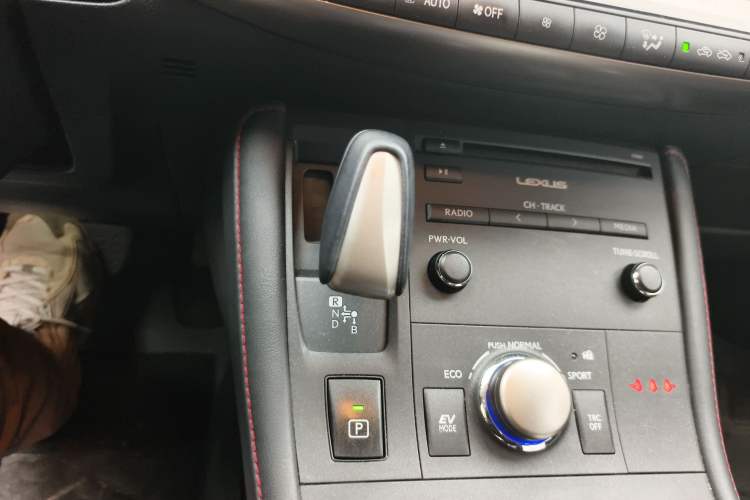 Used Lexus CT 2017 CT200h Comfort Edition Monochrome China VI
