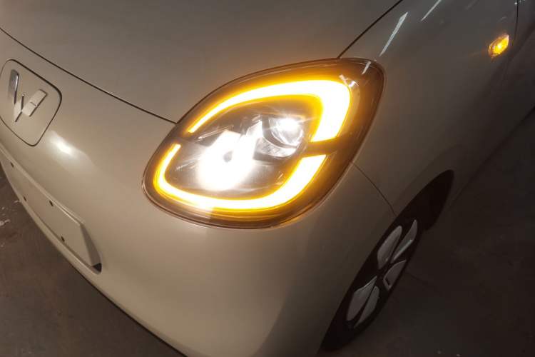 Used Wuling Hongguang MINIEV 2025 Four-Door Version Advanced Edition
