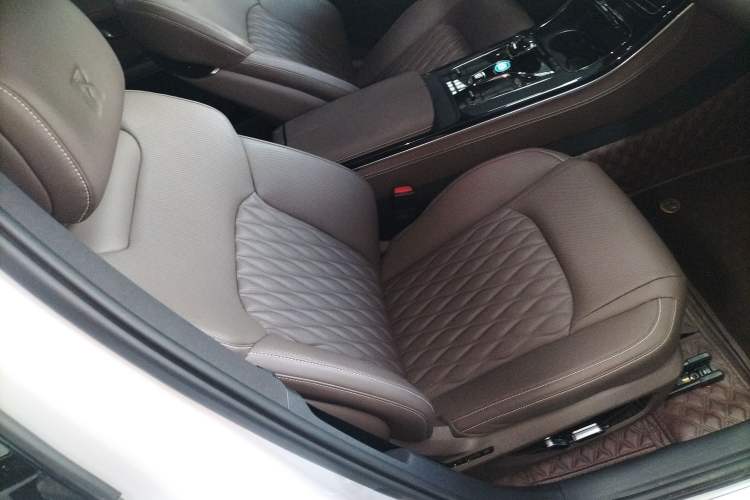 Used BYD Han 2023 EV Champion Edition 605KM Front-Drive Premium Model
