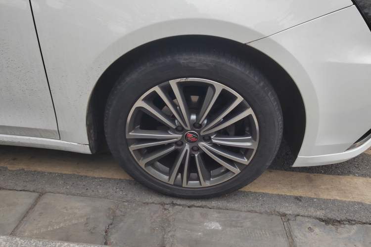 Used Roewe i6 2019 PLUS 1.6L CVT 4G Connected Flagship Deluxe Edition
