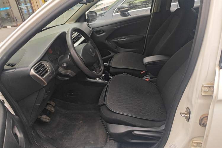 Used Peugeot 301 2016 1.6L Manual Comfort Edition
