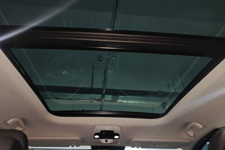 Used Nio ES8 2018 355 km Base Version 7-Seater Edition