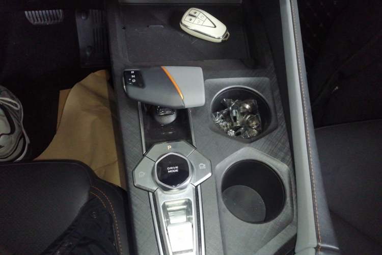 Used Changan UNI-V 2022 1.5T Prestige Version