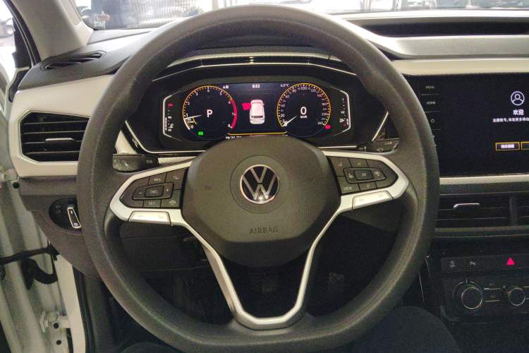 Used Volkswagen Tacqua 2021 200TSI DSG JoyConnect Edition
