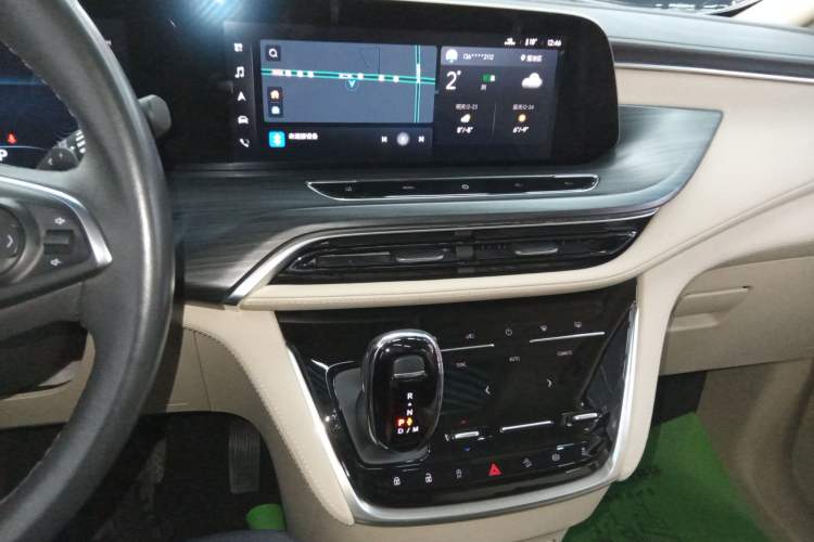 Used Buick GL8 2023 ES Lu Zun Deluxe Model
