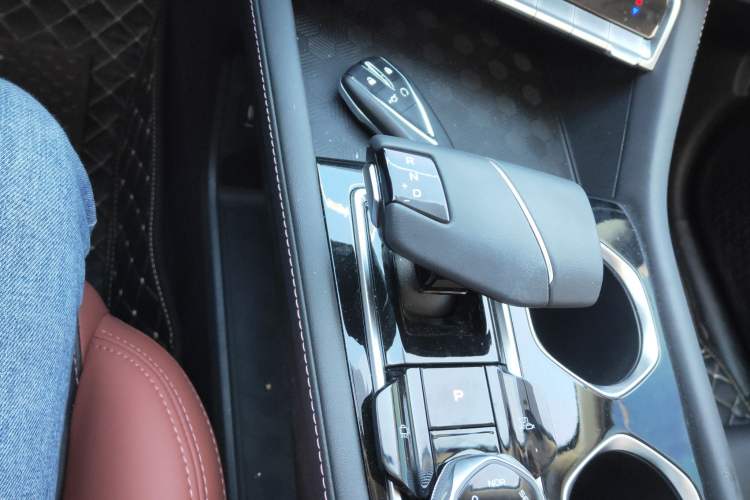 Used Changan Eado 2024 PLUS Blue Whale NE 1.4T GDI DCT High-Energy Edition
