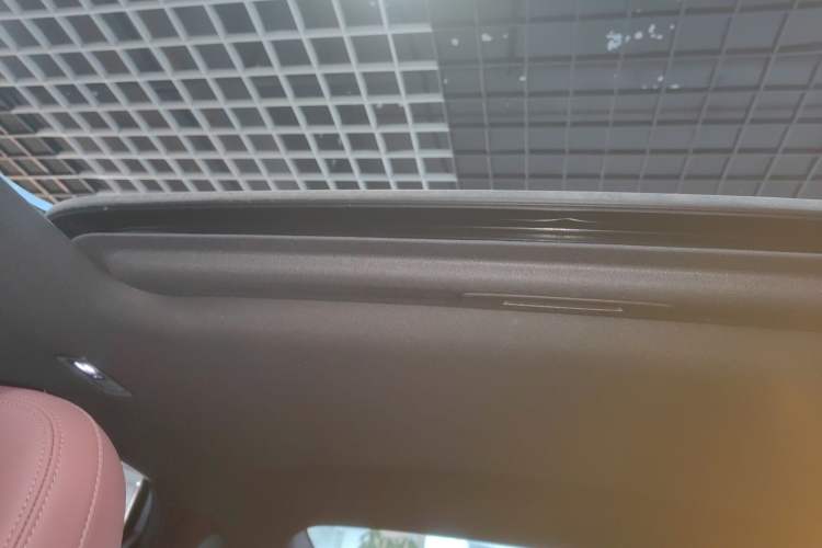 Used  L6 2025 EM-i 140km Starship Edition
