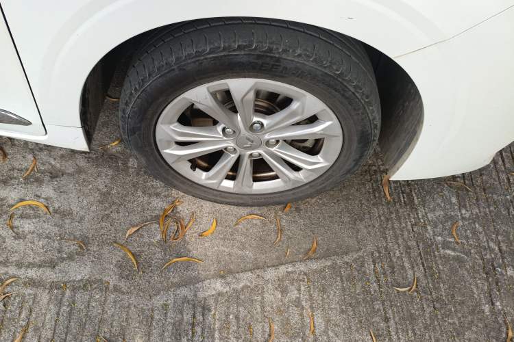 Used Wuling Jiachen 2022 1.5L Manual Light Comfort Edition