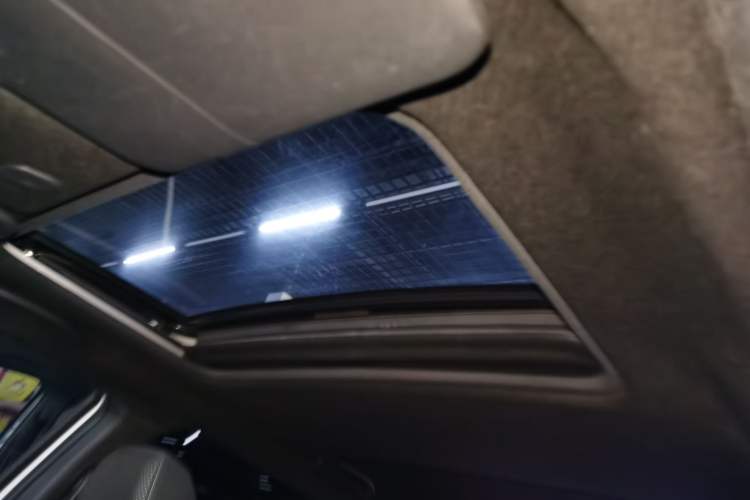 Used Infiniti ESQ 2014 1.6L Spontaneous Edition