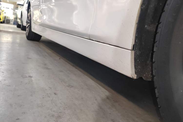 Used BMW 5 Series 2017 525Li Leading Model
