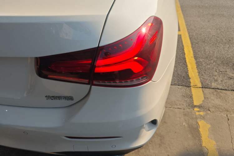 Used Mercedes-Benz A-Class 2022 Restyled A 200 L Sport Sedan Fashion Version
