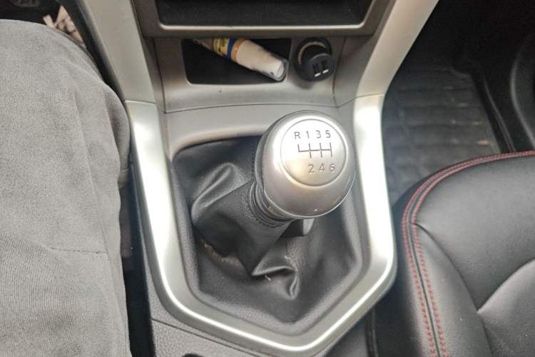 Used Venucia T70 2015 2.0L Manual RuiQu Version