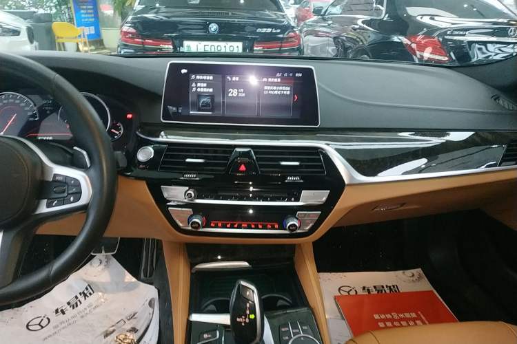 Used BMW 5 Series 2018 Restyled 530Li Luxury Edition M Sport Package
