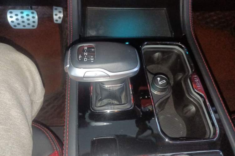 Used  BJ40 2020 2.0T Automatic Four-Wheel Drive Tribute Edition 2020 Xieke Version
