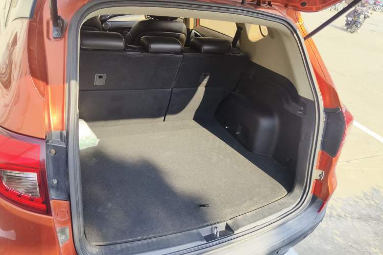 Used BYD Song 2016 GaiShi Edition 1.5TID Automatic Elite Model
