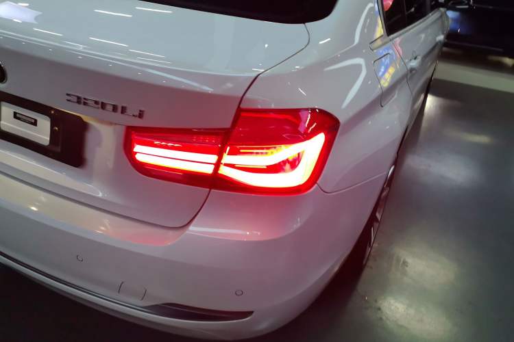 Used BMW 3 Series 2019 320Li Fashion Model
